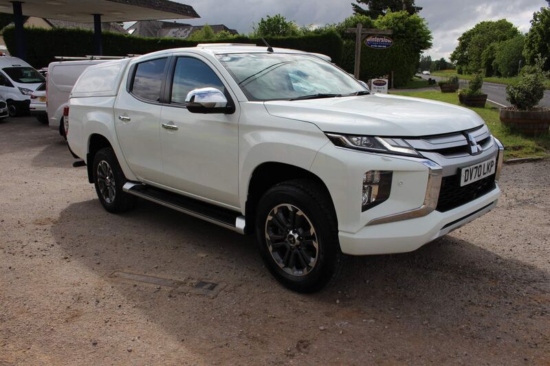 MITSUBISHI L200