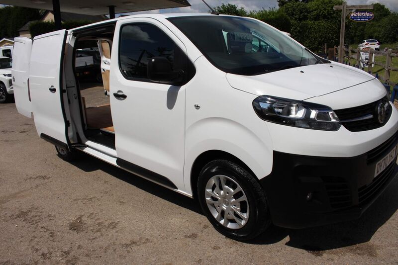 VAUXHALL VIVARO