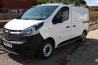 VAUXHALL VIVARO