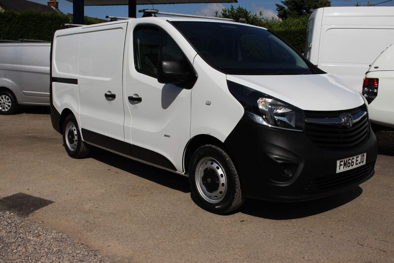 VAUXHALL VIVARO