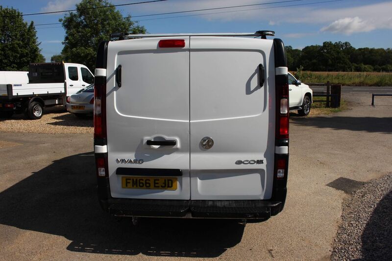 VAUXHALL VIVARO