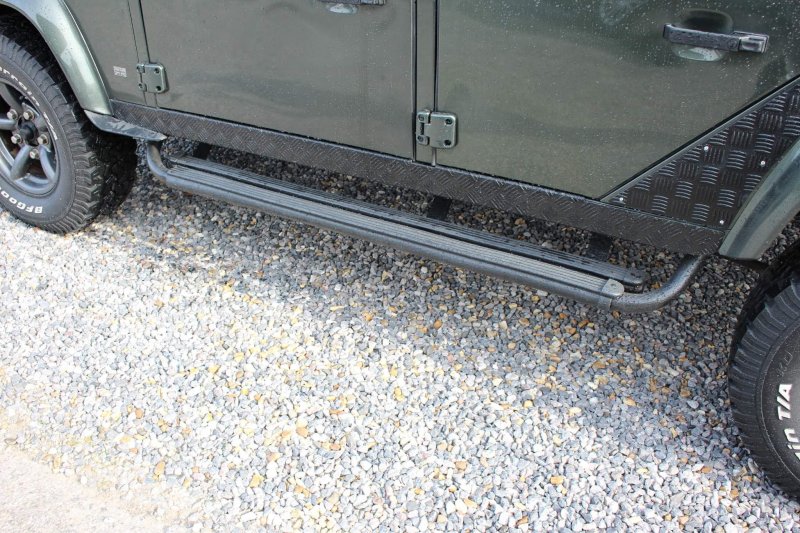 LAND ROVER DEFENDER 110