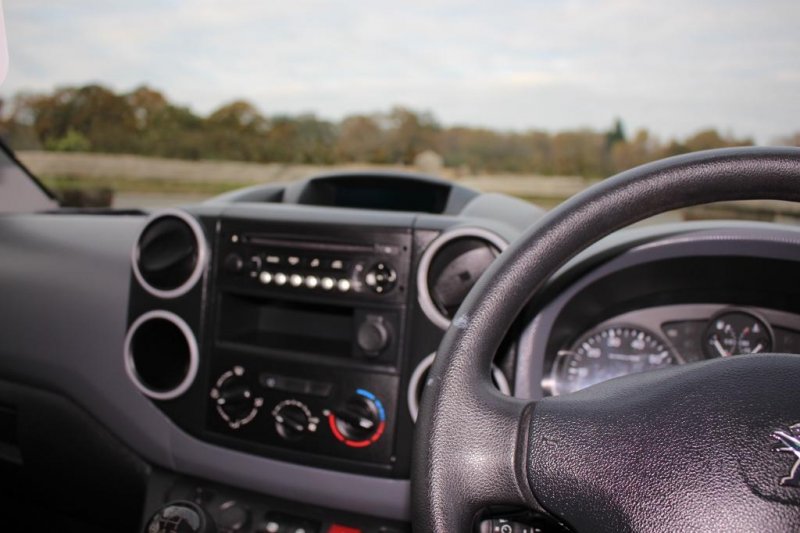 PEUGEOT PARTNER