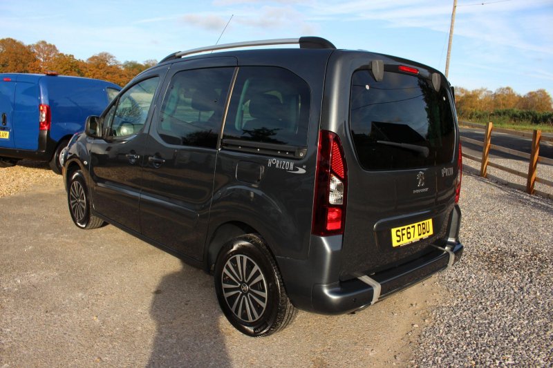 PEUGEOT PARTNER