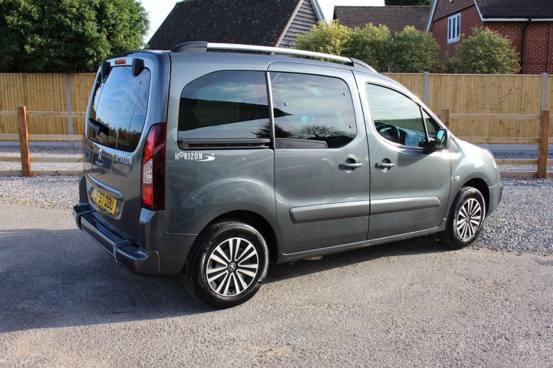 PEUGEOT PARTNER
