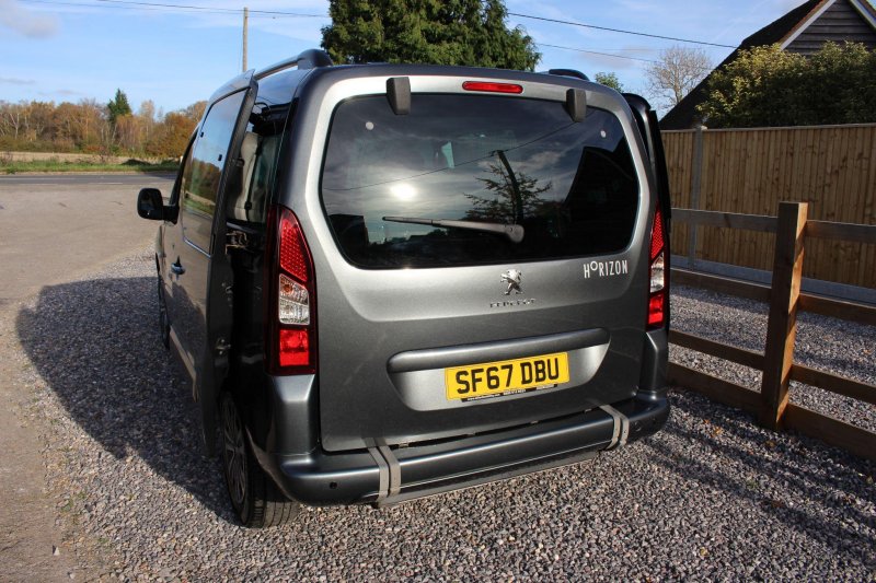 PEUGEOT PARTNER