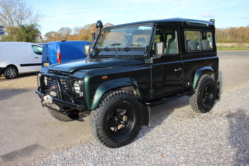 LAND ROVER DEFENDER 90