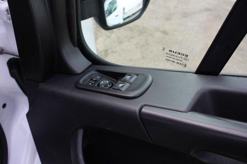 VAUXHALL MOVANO