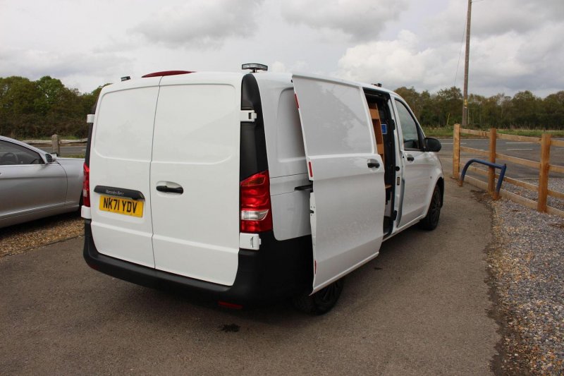MERCEDES-BENZ VITO