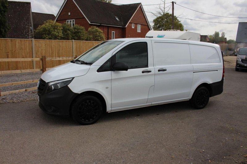 MERCEDES-BENZ VITO