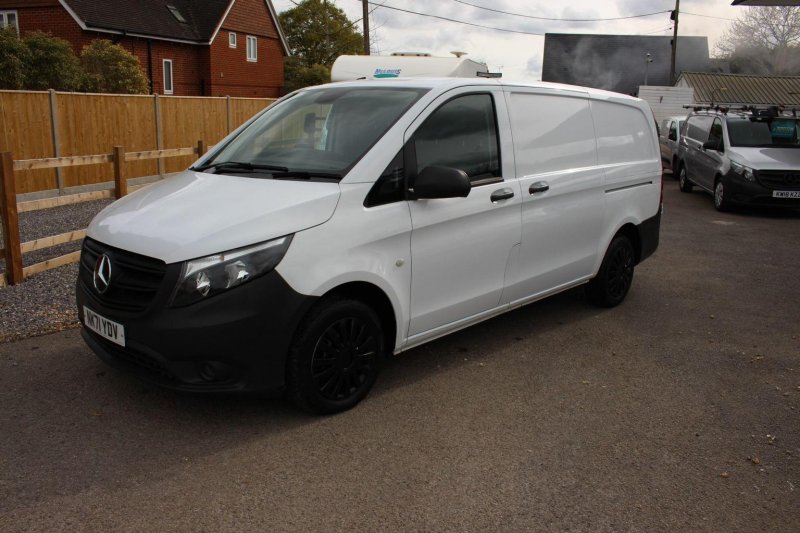 MERCEDES-BENZ VITO