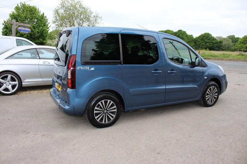 PEUGEOT 