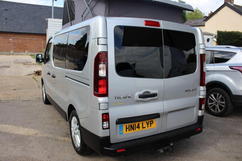 RENAULT TRAFIC