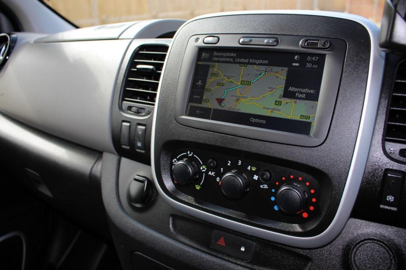 RENAULT TRAFIC