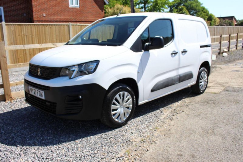 PEUGEOT PARTNER