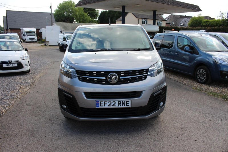 VAUXHALL VIVARO