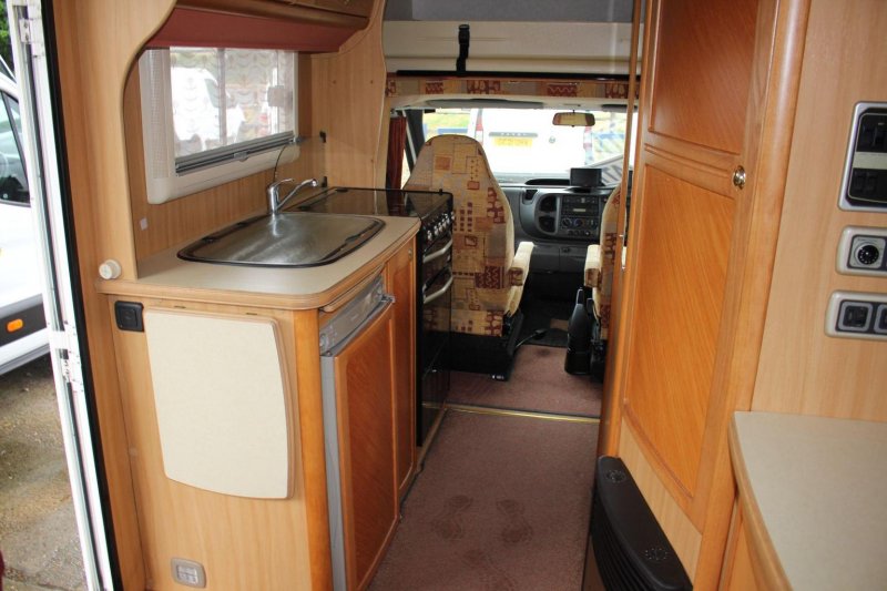 AUTO-SLEEPERS RIENZA