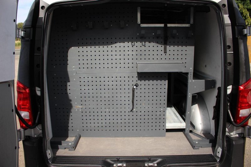 MERCEDES-BENZ VITO