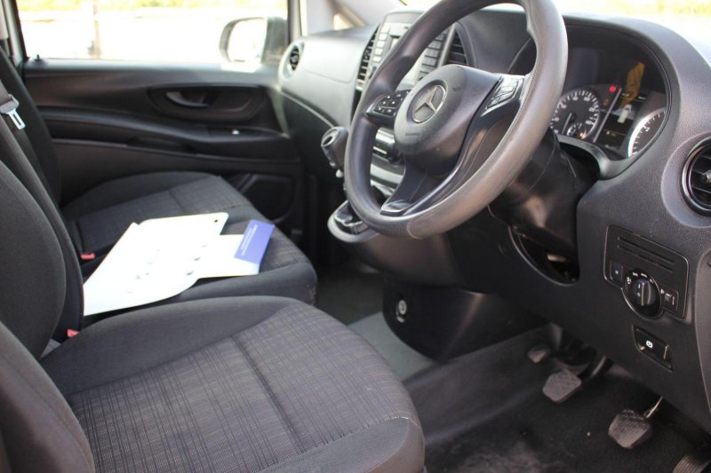 MERCEDES-BENZ VITO