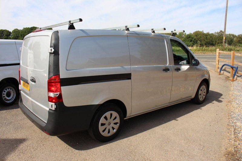 MERCEDES-BENZ VITO