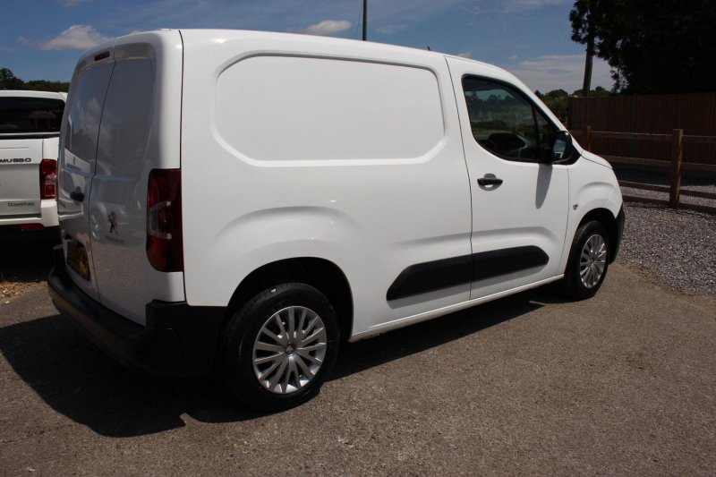 PEUGEOT PARTNER