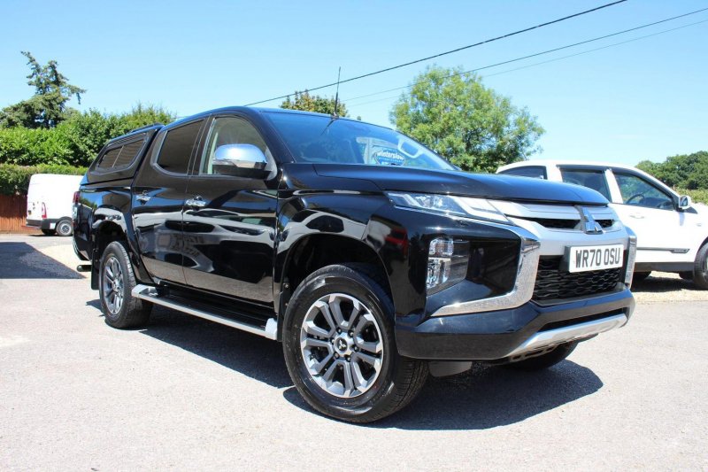 MITSUBISHI L200
