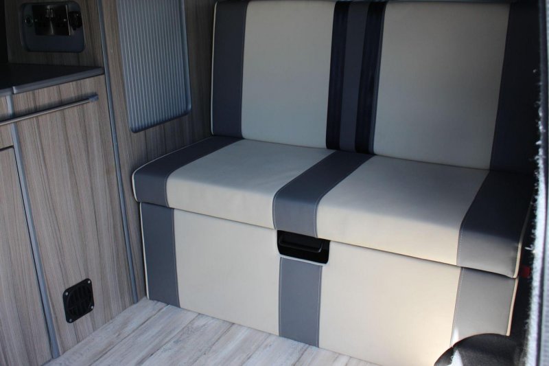 VOLKSWAGEN CAMPERVAN
