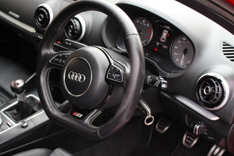 AUDI S3