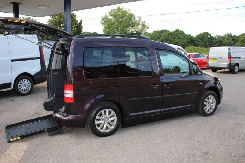 VOLKSWAGEN CADDY
